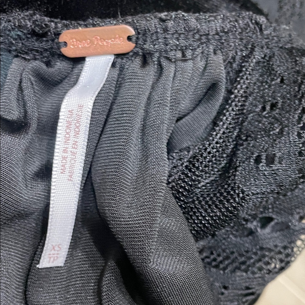Free People Black Velvet & Lace Dream Team Blouse Size XS - Picture 7 of 7